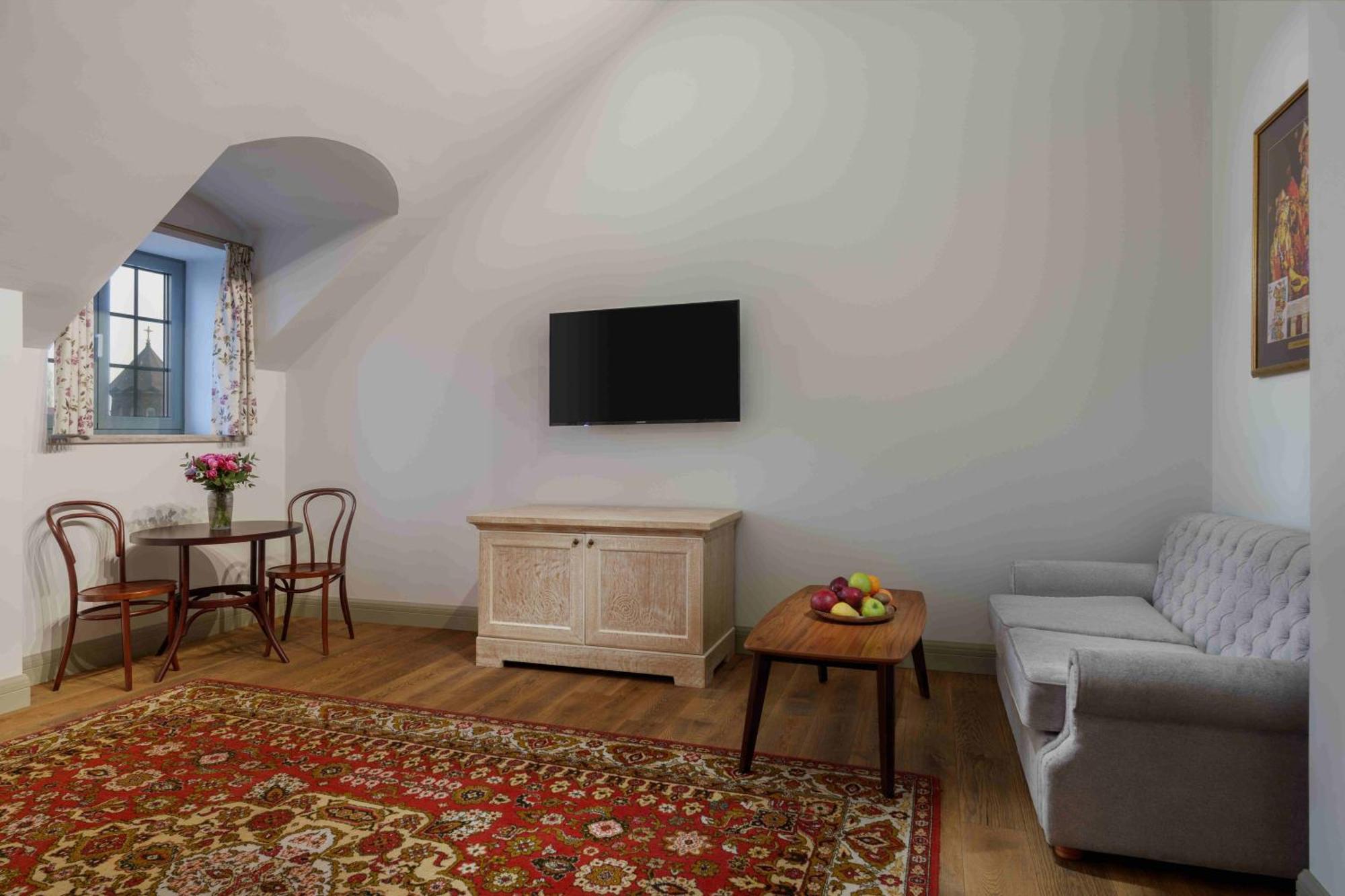 Grand Hotel Gyumri By Apricot Hotels Екстериор снимка